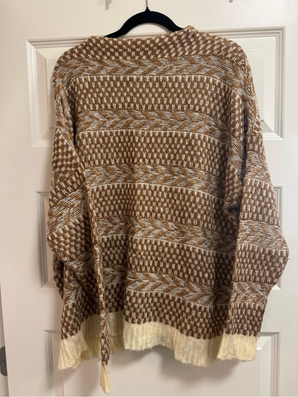 BKE Brown & Cream Patterned Crewneck Sweater